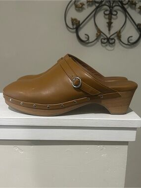 GAP Cognac Leather Clog Mules with Silver Rivets